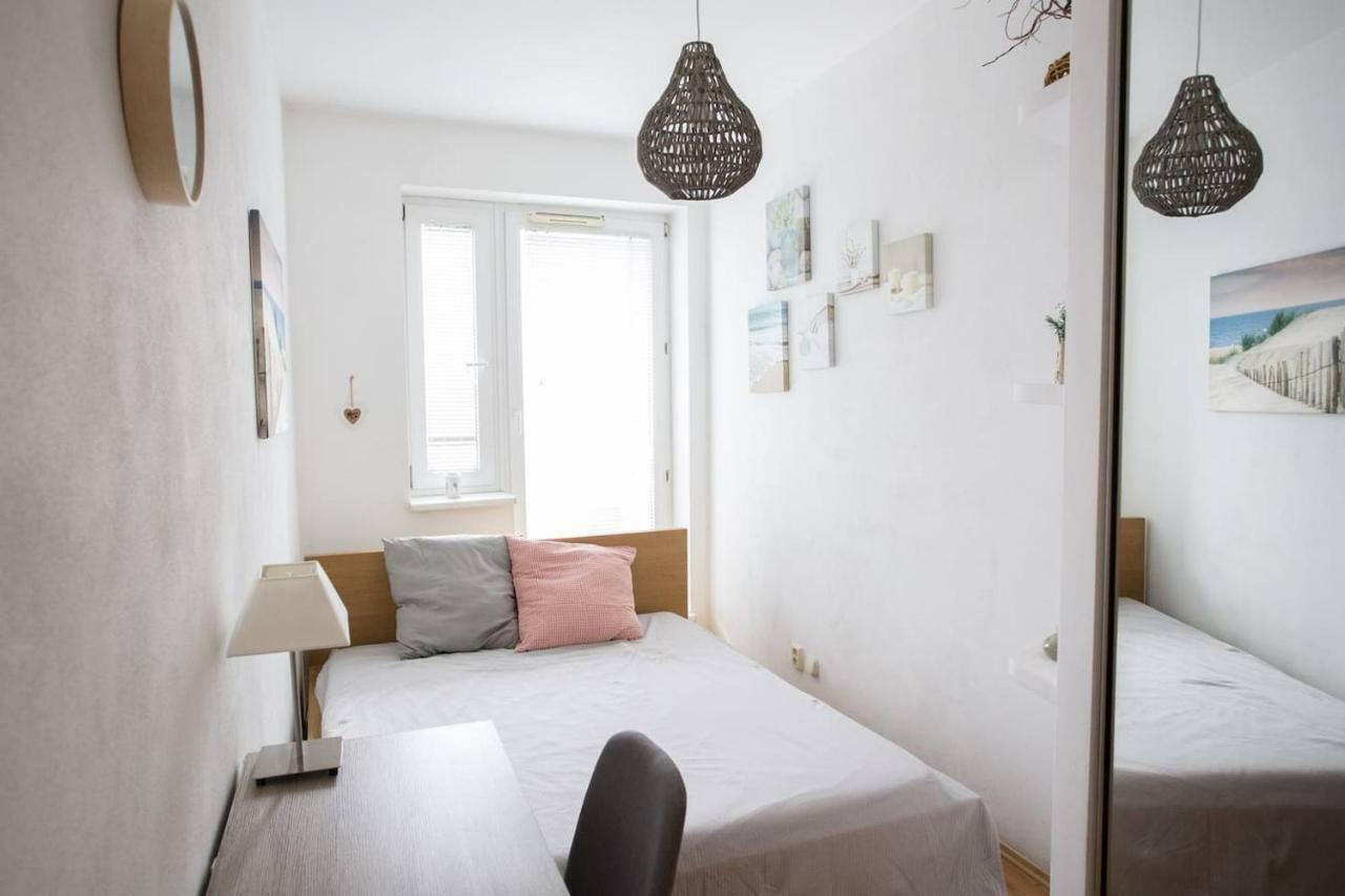 Cozy Apartment Btw Centre And Airport - Private Host - No Invoice Братислава Экстерьер фото